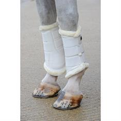 Brushing Boots Bucas White