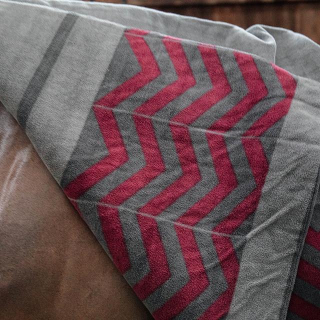Cooler Rug Kentucky Heavy Fleece Square Fishbone Dark Red