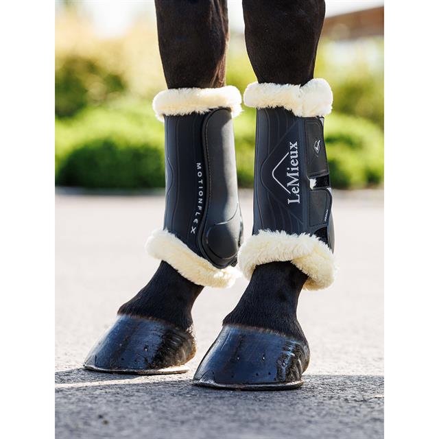 Leg Protectors LeMieux Dressage Motionflex Fur Black